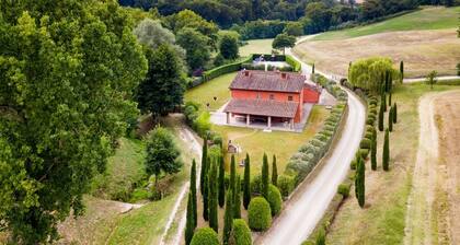 Villa Casa Rossa - In the Middle of Tuscany