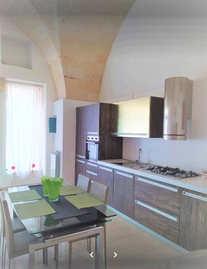 Casa, 1 habitación, terraza, vistas a la ciudad | Comedor