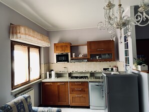 Private kitchen - Chic Apartment in the Center (Nettuno)