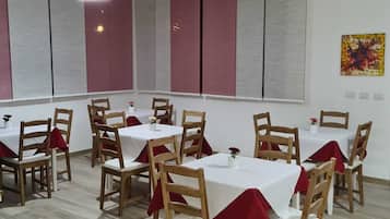Zimmer, 1 Schlafzimmer, Raucher, Balkon | Speisen
