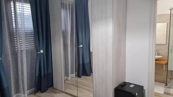 Camera, 1 camera da letto, fumatori, balcone | 1 camera, insonorizzazione, Wi-Fi gratuito