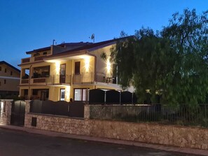 Zimmer, 1 Schlafzimmer, Raucher, Balkon | Außenbereich