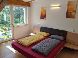Appartement, 2 chambres, fumeur, balcon | 2 chambres, fer et planche à repasser, Wi-Fi