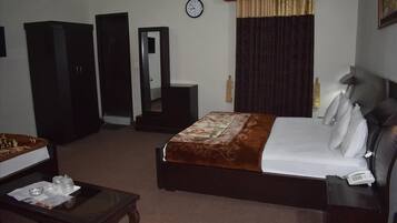 Double Room | Free WiFi, bed sheets