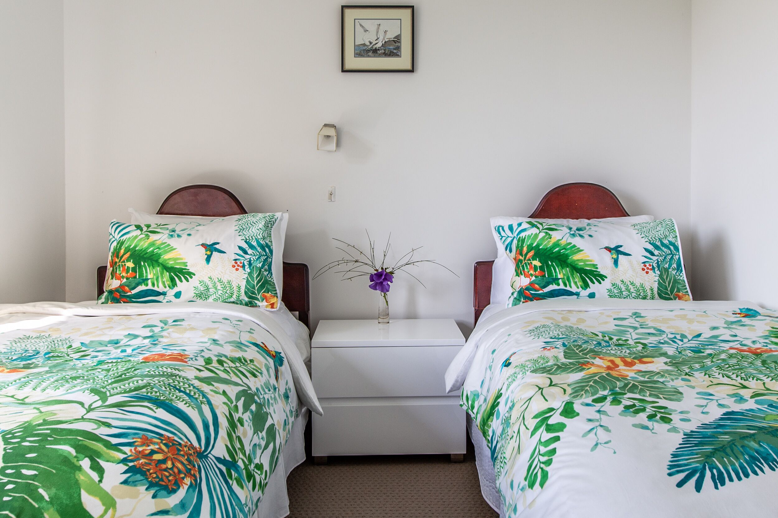 A private rural cottage close to beaches and Whitemark township — image 12