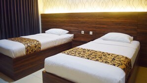 Basic Double or Twin Room, 1 Double Bed, Smoking, City View - Megaria Hotel (Merauke)