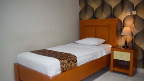 Basic Single Room, 1 Single Bed, Smoking, City View - Megaria Hotel (Merauke)