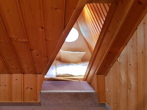 3 Schlafzimmer, Schreibtisch, Reisekinderbett, WLAN