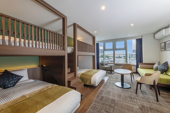 Deluxe-rum - icke-rökare (4-Bed Bunk Room) | Värdeförvaringsskåp på rummet, arbetsyta för laptop och gratis wi-fi