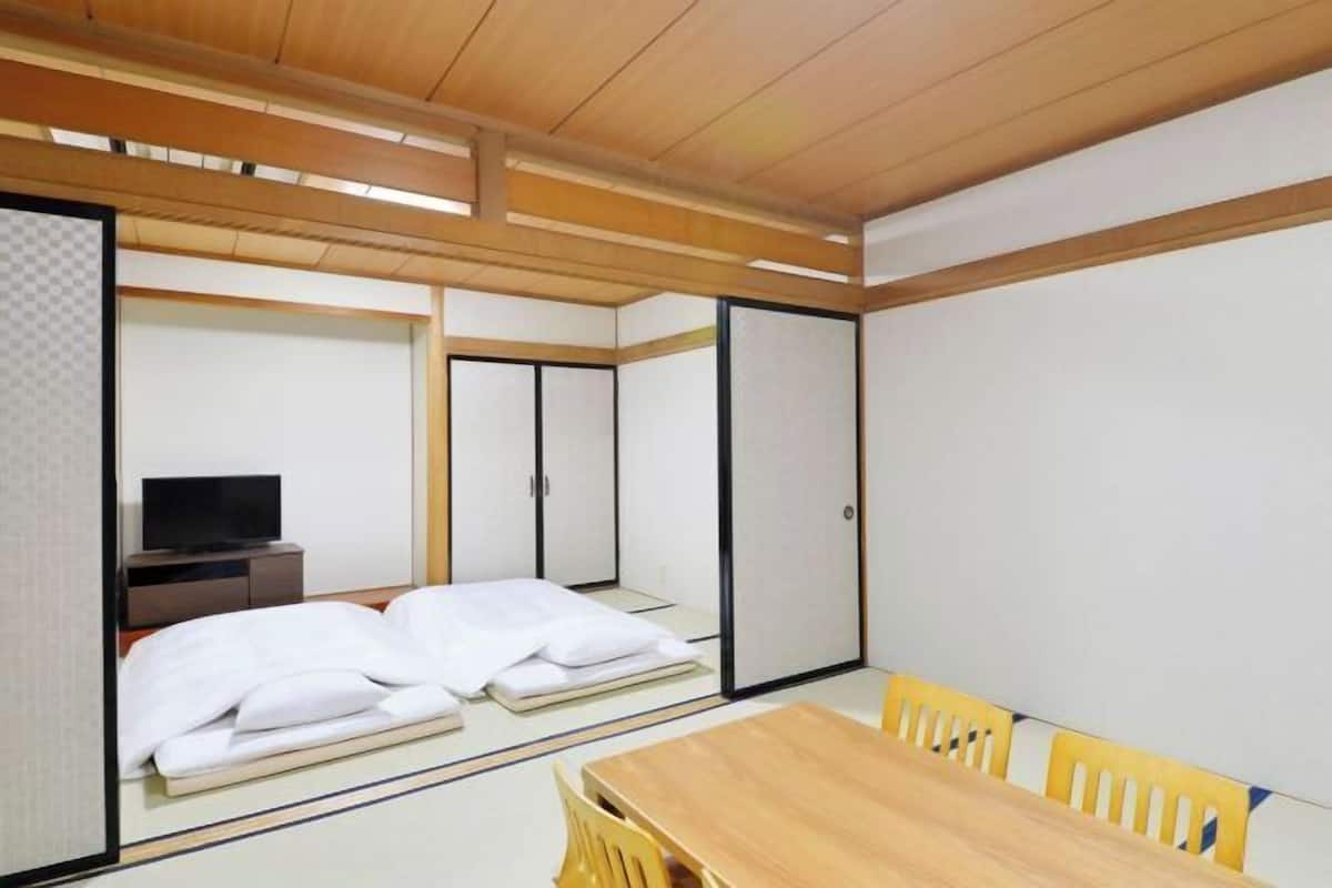 In-room safe, laptop workspace, free WiFi, bed sheets