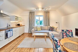 Uklassifisert bilde, 2 av 13, knapp