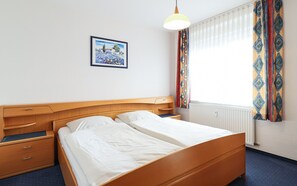 2 bedrooms, WiFi, bed sheets