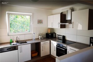 Refrigerador, microondas, horno y lavavajillas