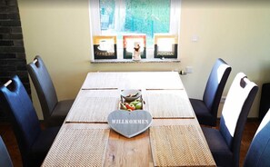 Unclassified image, 4 of 15, button