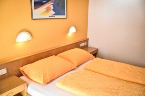 2 chambres, coffres-forts dans les chambres, Wi-Fi, draps fournis