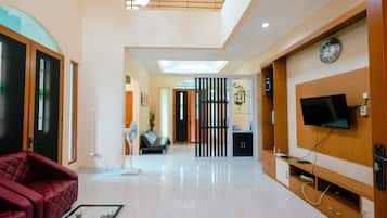 Family Room | Living area | LED TV