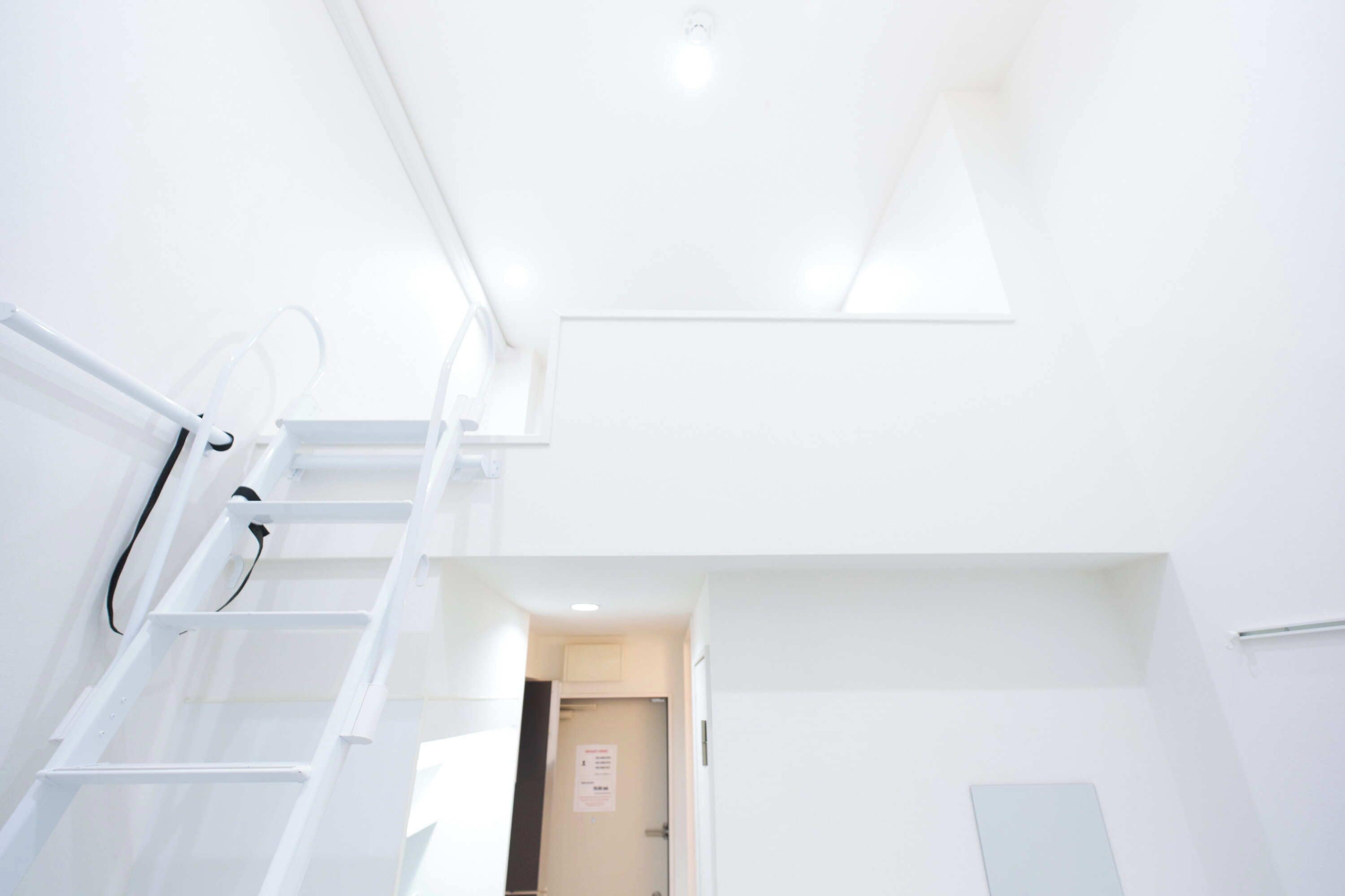 WiFi (無料)、ベッドシーツ