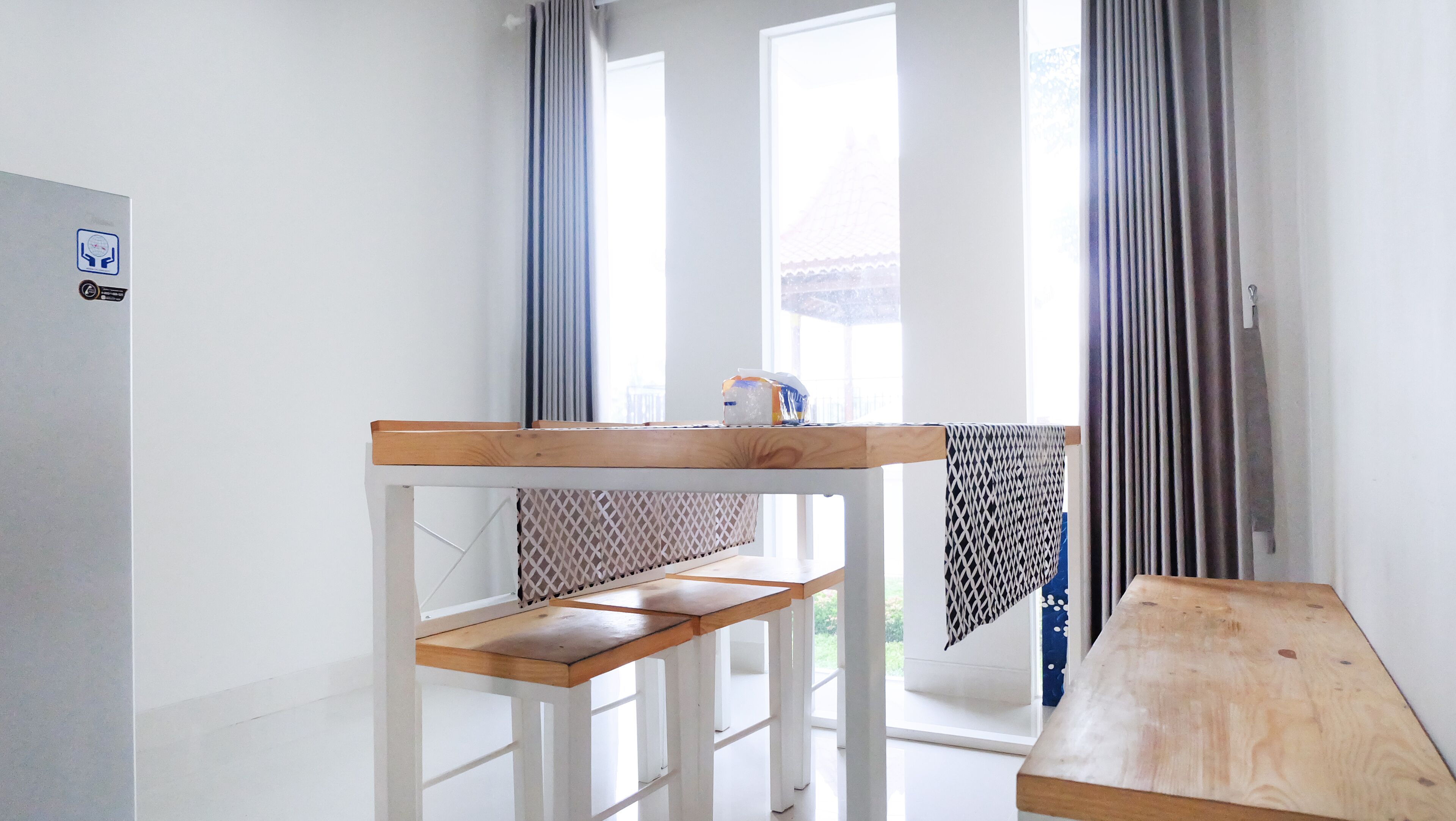 Vila Keluarga | Makan di kamar