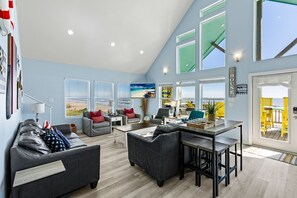 TV, video games, DVD player, table football - Beachfront | Hot Tub, Game Room (Gilchrist)