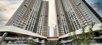 The November Stay In Landmark