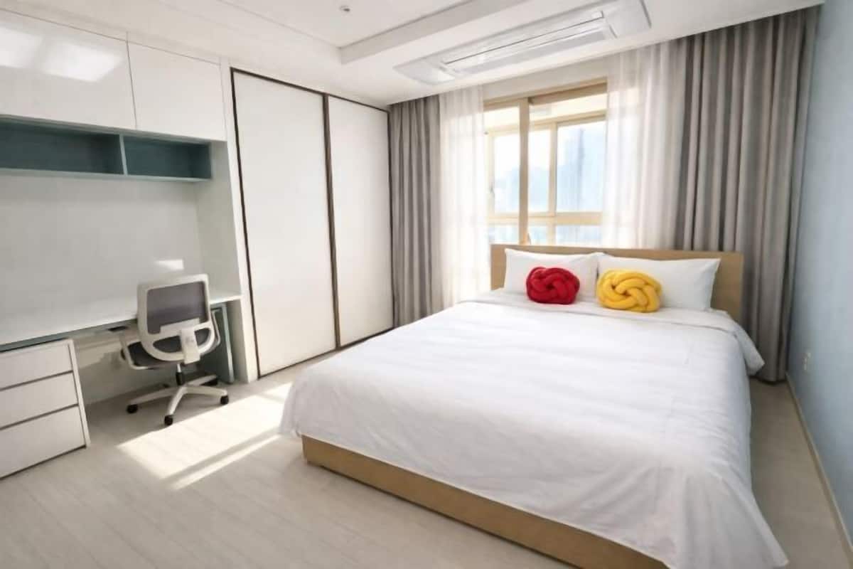 獨特設計、獨特裝修、手提電腦工作空間、遮光窗簾/窗簾