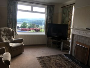 TV - Detached house with stunning garden in picturesque coastal village SW Scotland (Kippford)