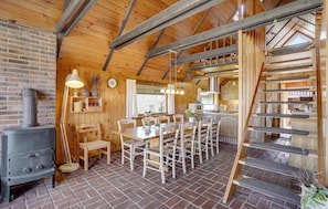 Dining - Awesome home in Løgstør with WiFi (Løgstør)