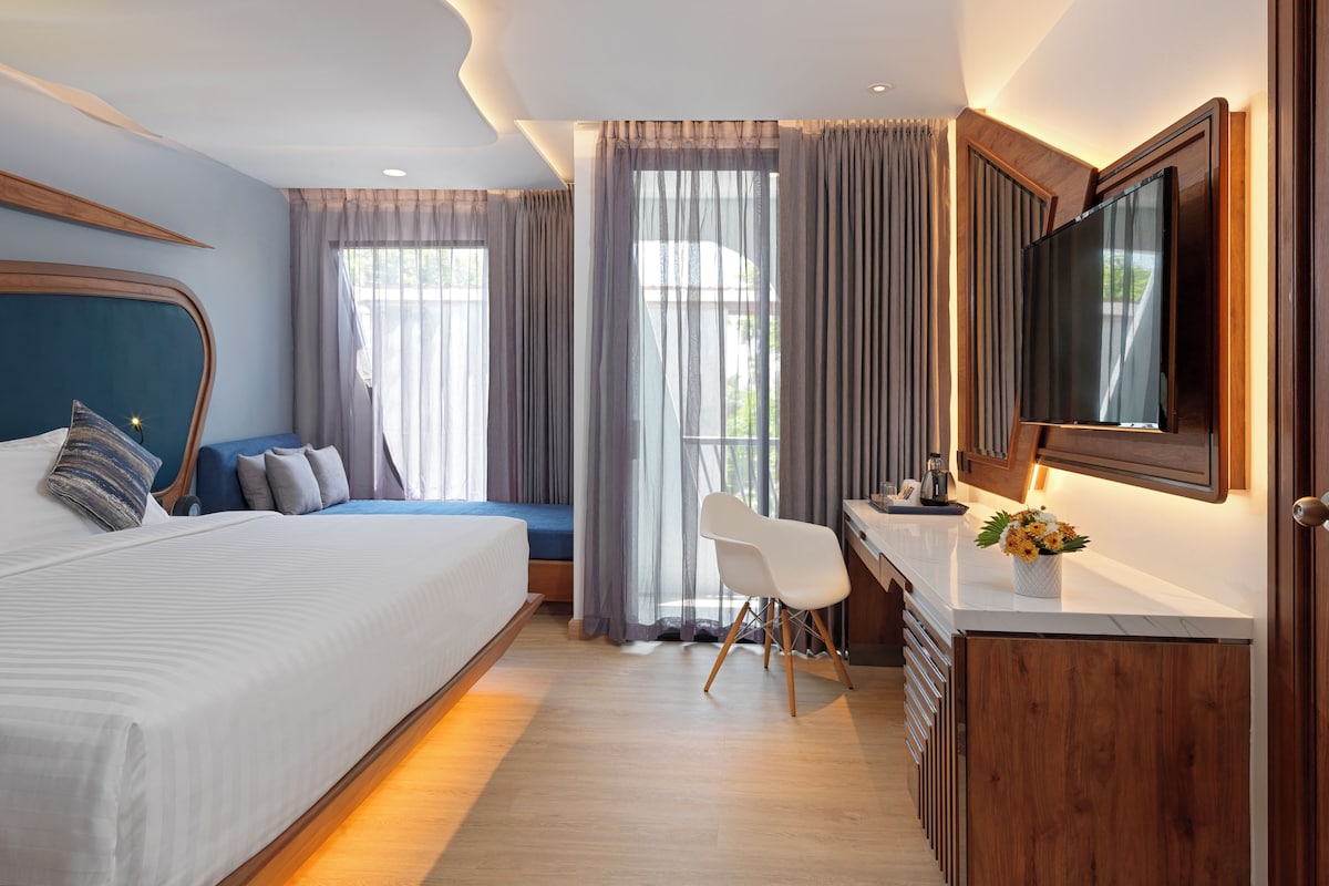 Deluxe Sea Facing Single