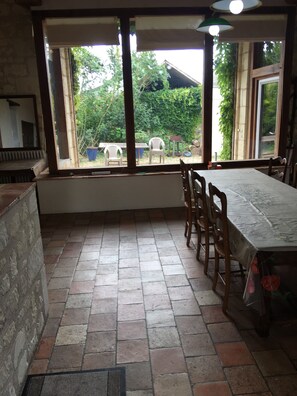 تناول الطعام