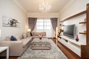 Comfort appartement | Woonruimte | Een flatscreentelevisie