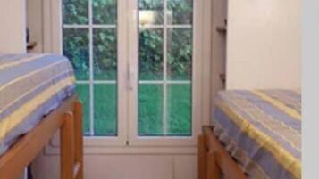 2 slaapkamers, een strijkplank/strijkijzer, wifi, beddengoed