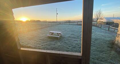 Cosy and Rural Lodge at Goldhill Glamping
