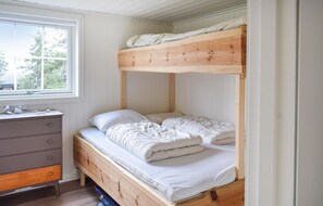 4 bedrooms, bed sheets - Cozy home in Sjusjøen (Sjusjøen)
