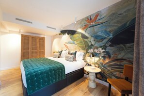 1 chambre, coffres-forts dans les chambres, fer et planche à repasser