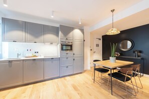 Fridge, microwave, oven, dishwasher