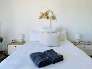 2 bedrooms, desk, iron/ironing board, free WiFi