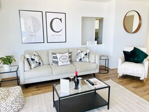 TV - Unit 7 · Cottesloe Beach View Apartments #7 (Cottesloe)