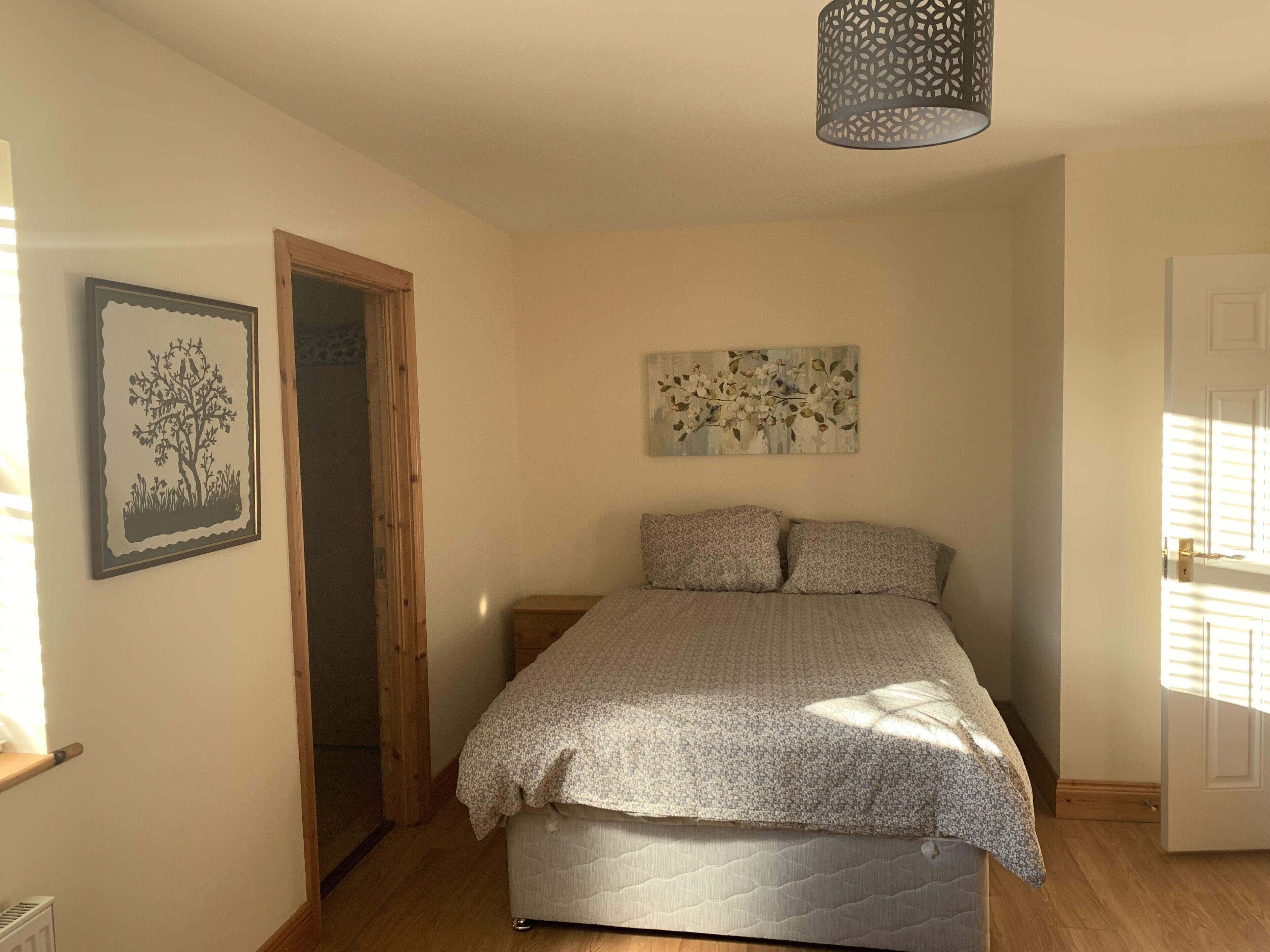 3 Schlafzimmer, Schreibtisch, Bügeleisen/Bügelbrett, kostenloses WLAN