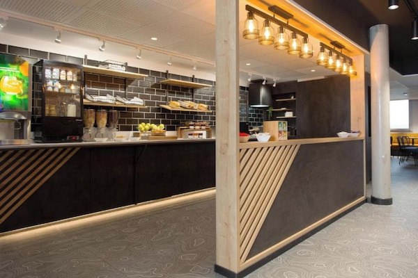 Daily buffet breakfast (EUR 9.90 per person)