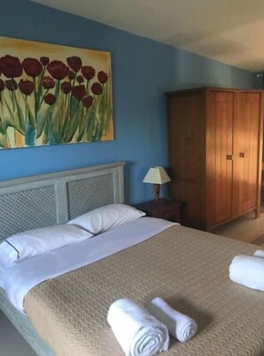 1 Schlafzimmer, Bügeleisen/Bügelbrett, Bettwäsche