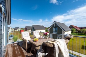 Outdoor dining - Noordkant Kajüte - infrared cabin, fireplace, close to the beach and North Sea (Büsum)
