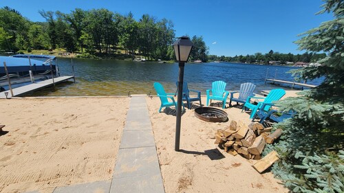 Newly Remodeled Lakefront Retreat- Long Lake, Harrison