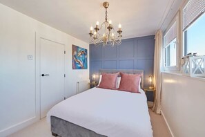 2 soverom, strykejern/-brett, wi-fi og sengetøy