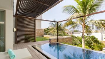 Casa, vista para o oceano (Summerhouse with Garden and Pool) | Piscina particular