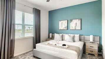 2 bedrooms, desk, iron/ironing board, WiFi