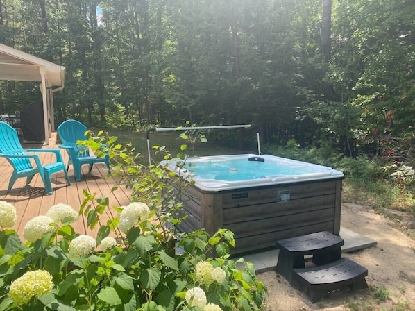 Bain à remous extérieur