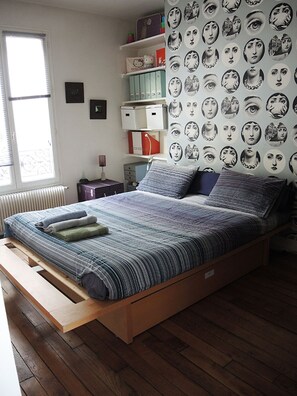 1 bedroom, iron/ironing board, WiFi, bed sheets - Stylish Private Suite + Sunny Balcony Paris (Paris)