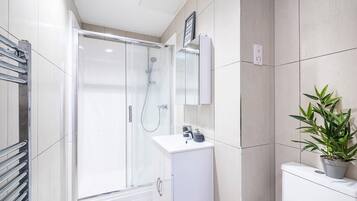 Double Room | Bathroom | Towels