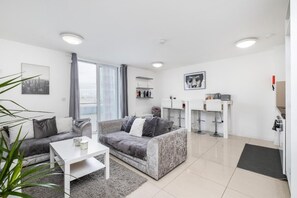 Double Room | Living area - Southbury Apartments (Enfield)