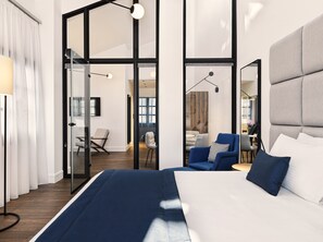 Luxe suite | Luxe beddengoed, bedden met traagschuimmatrassen, een kluis op de kamer